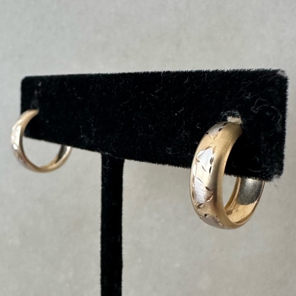 14k Solid Gold Two Toned Etched Post Earrings - Picture 15 of 16